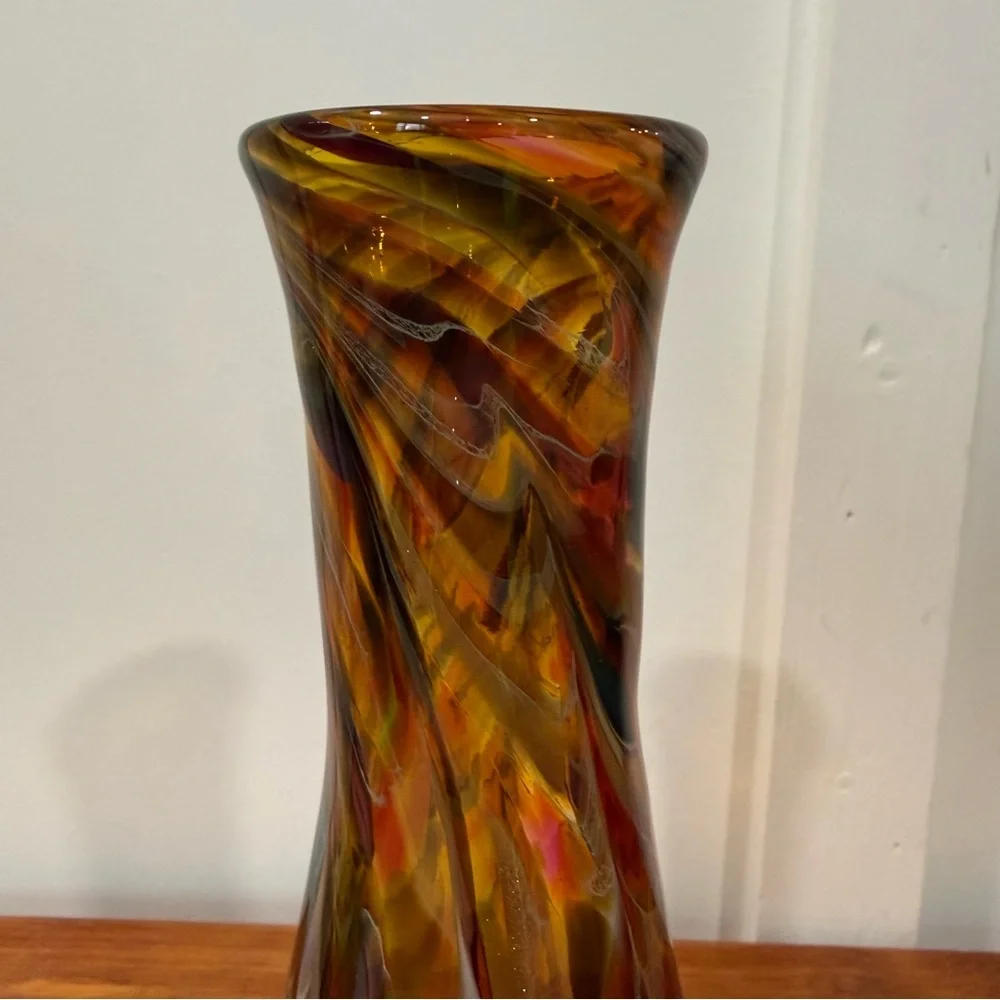 Crossroads Stone Mountain Park Georgia Amber Toned 2006 Signed Vase
